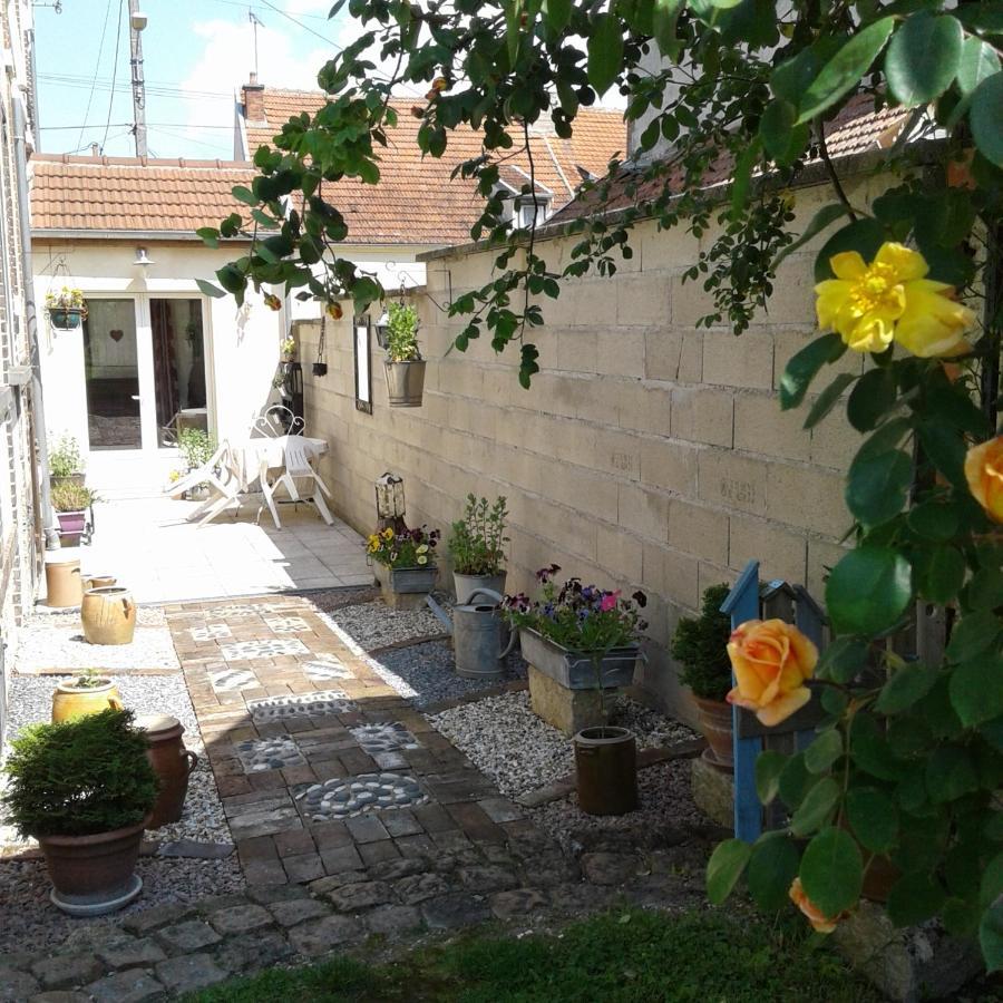 Le Coq En Pate Bed and Breakfast Romilly-sur-Seine Εξωτερικό φωτογραφία
