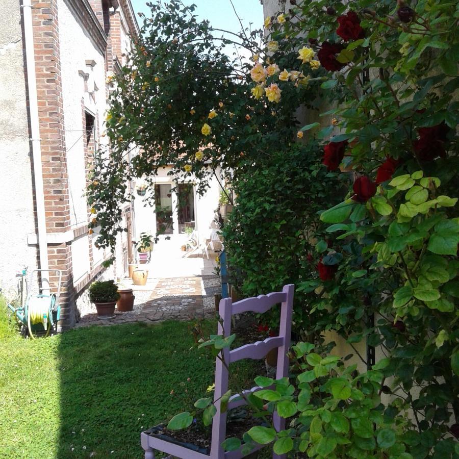 Le Coq En Pate Bed and Breakfast Romilly-sur-Seine Εξωτερικό φωτογραφία