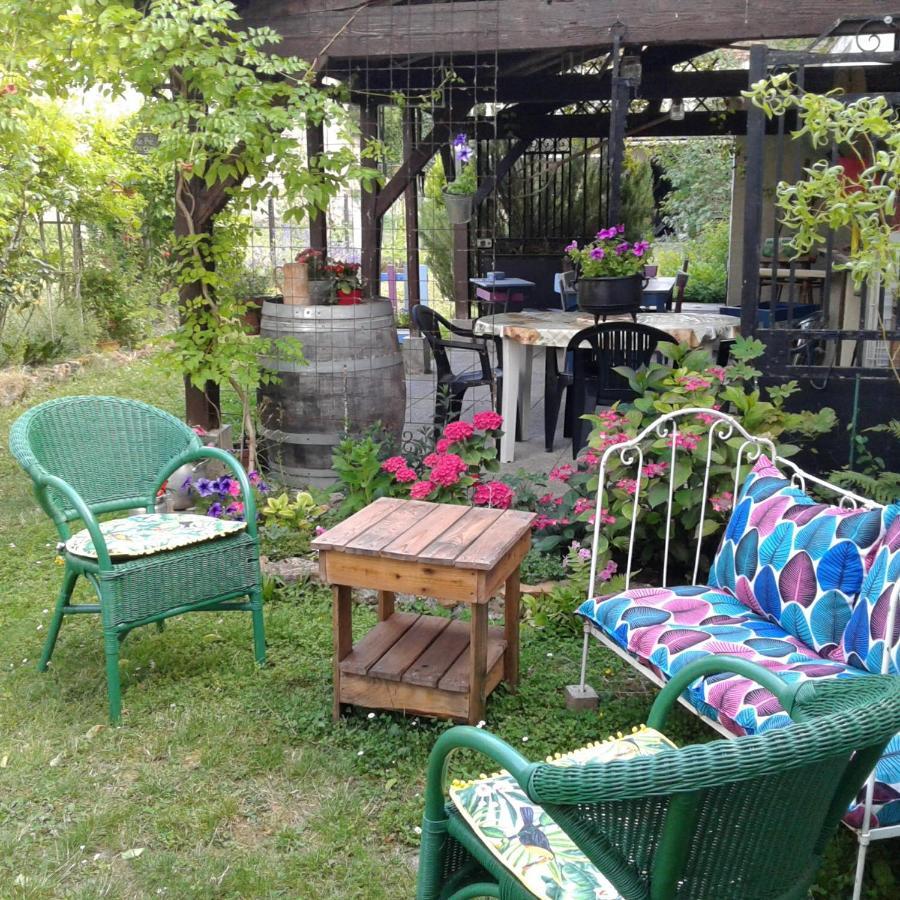 Le Coq En Pate Bed and Breakfast Romilly-sur-Seine Εξωτερικό φωτογραφία